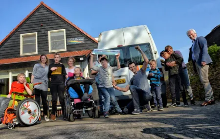 rolstoelbus Stichting Achter de Duinen